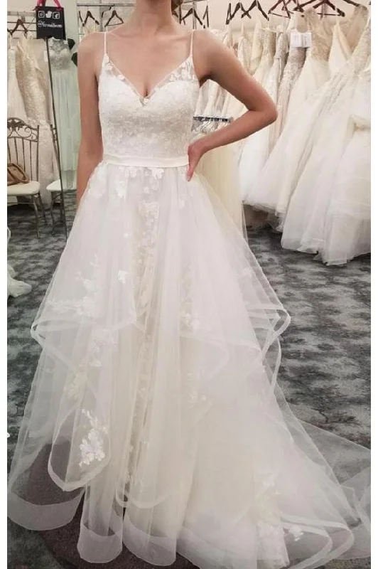 Best wedding dresses for curvy bridesSpaghetti Straps Tulle Beach Wedding Dress Bridal Dress With Lace Appliques N1890 Satin Wedding Dress