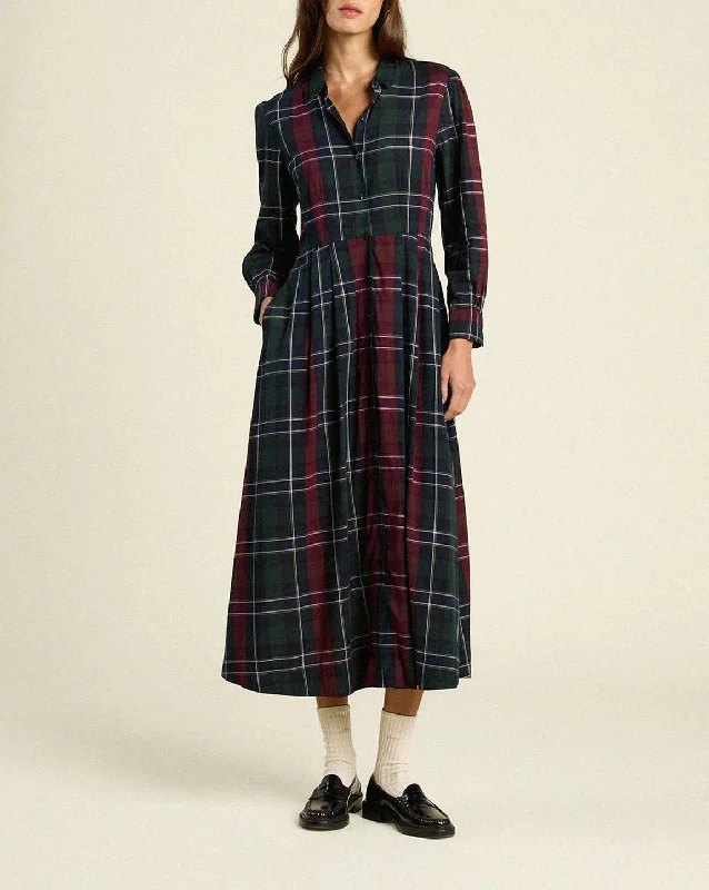 Lounge unclassified dressesTrovata Emmelie Dress in Chalet Plaid Lounge unclassified dresses