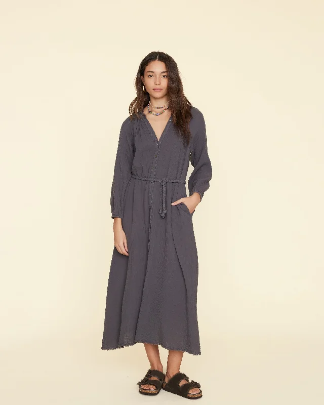 Off-shoulder unclassified dressesXirena Andrea Dress in Charcoal Off-shoulder unclassified dresses