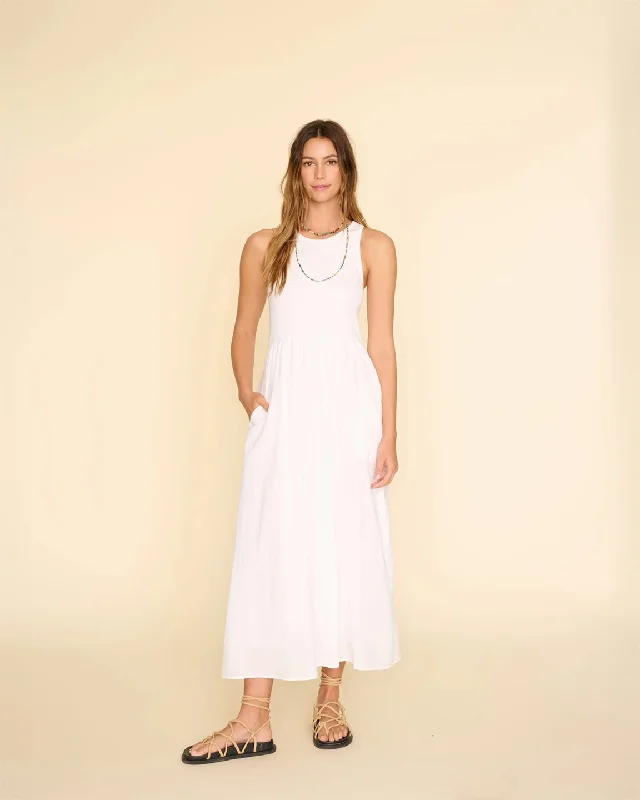 Formal unclassified dressesXirena Flynn Dress in White Formal unclassified dresses